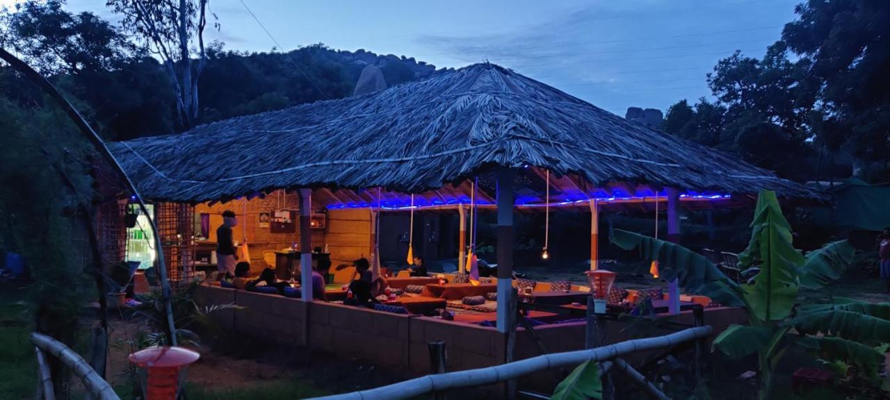 Island Vibes Hampi Guesthouse Exterior foto